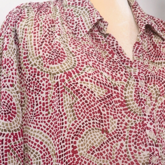 Bell sleeve mosaic print button down - Picture 3 of 3